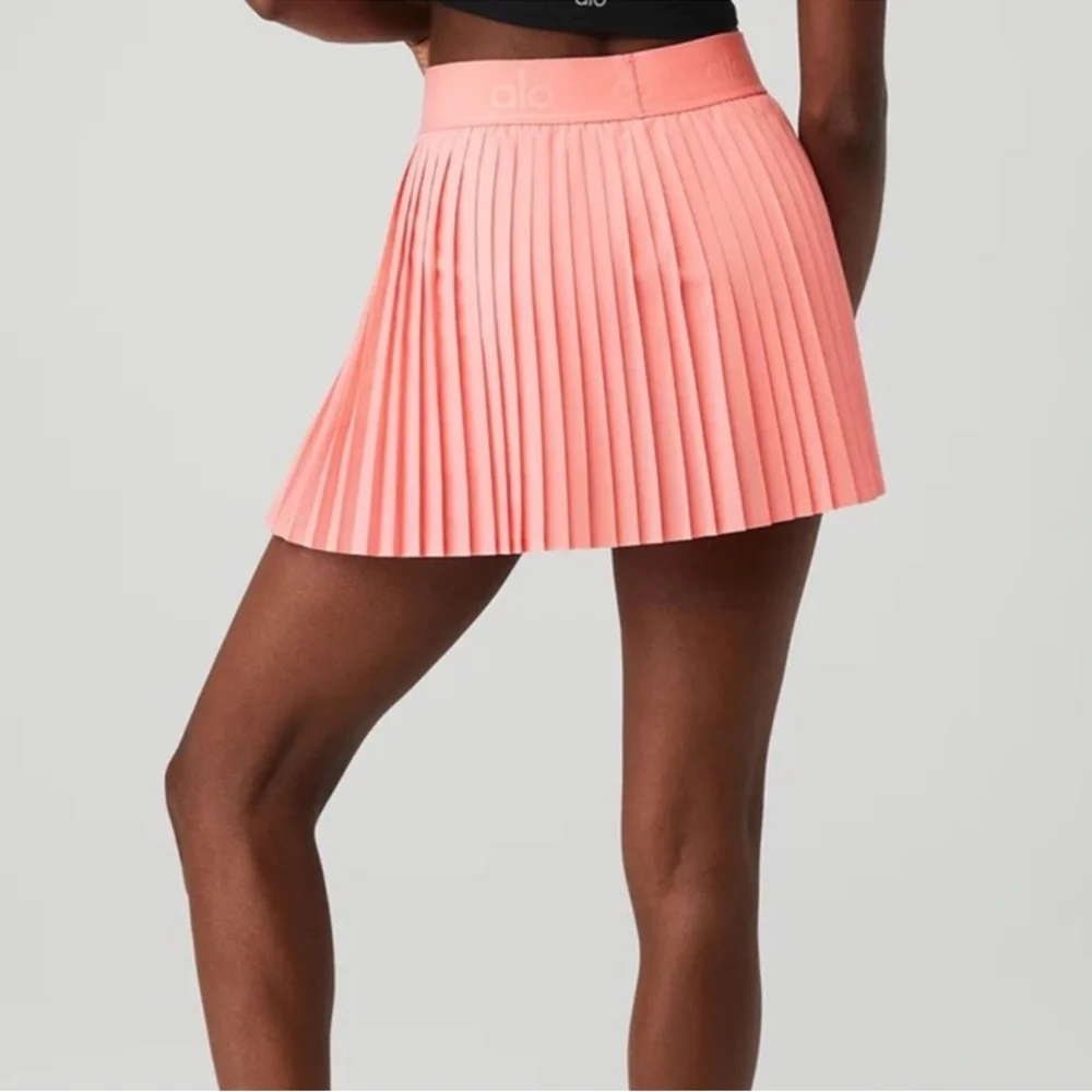 ALO Yoga Vibrant Orange Activewear